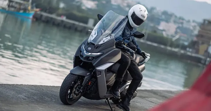 SYM Maxsym GT: quando il viaggio diventa un piacere quotidiano