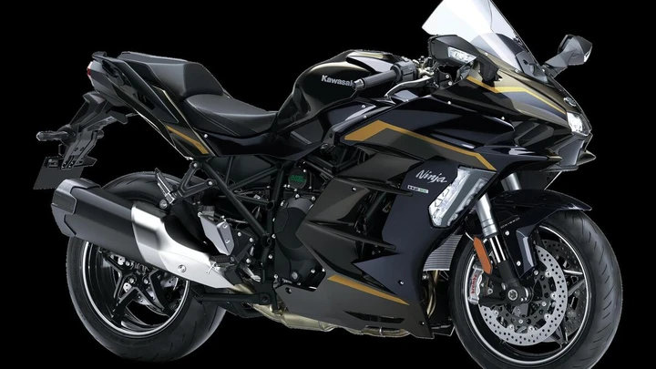 Kawasaki Ninja 2026: sei modelli e dieci nuove livree per una rivoluzione cromatica