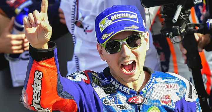 MotoGP Valencia 2016: Strepitosa pole di Jorge Lorenzo su Marquez e Rossi [FOTO]
