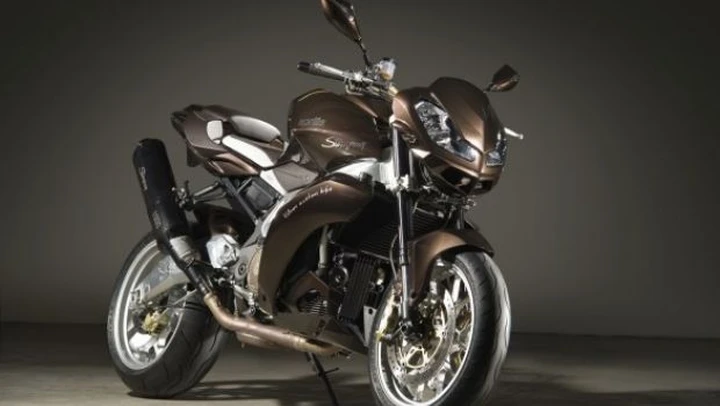 Aprilia RSV Tuono Stingray by Vilner