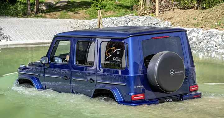 Buon compleanno Mercedes Classe G. Una storia tra lusso e avventura