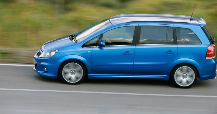 La monovolume a 7 posti che dominava in Autobahn: un mito