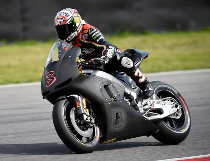 Test Mugello, la pioggia ferma Max Biaggi. Nostalgia?