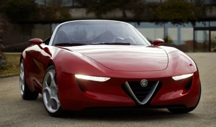 Alfa Romeo: rinasceranno le storiche Duetto e 33 Stradale?