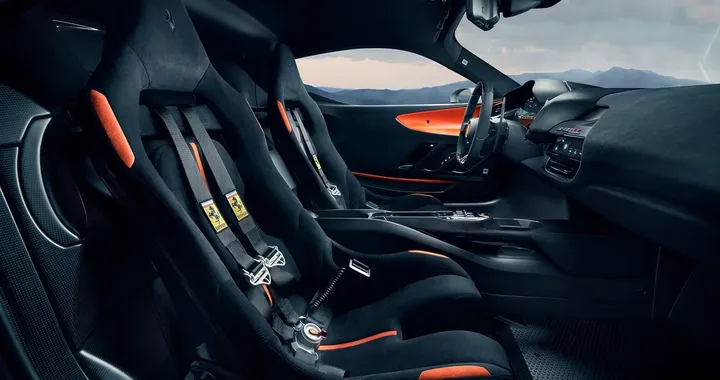 Una Ferrari SF90 XX Stradale è il regalo di Ibrahimović per il suo compleanno