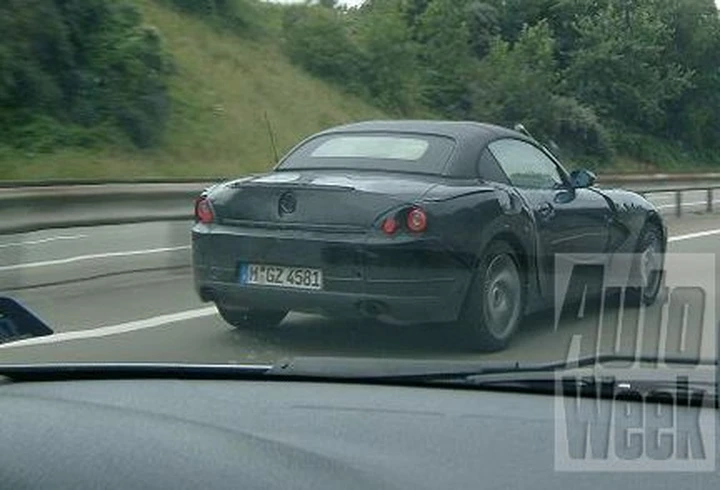 Foto spia BMW Z4 roadster 2009: con tetto in metallo ?