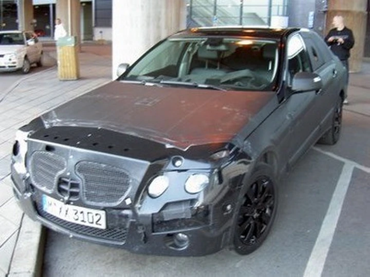 Mercedes Classe E:  nuove foto spia