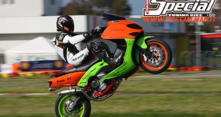 T-Max Protex 01, con motore Ducati 749