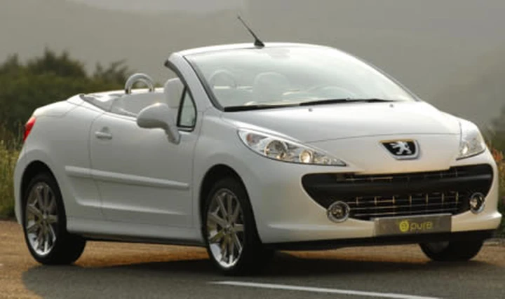 Presentata la nuova Peugeot 207 CC Epure