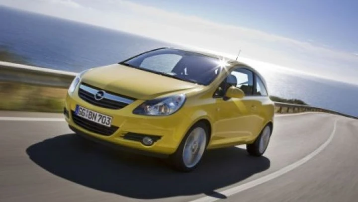 Opel Corsa Model Year 2010: immagini, listino prezzi e informazioni ufficiali