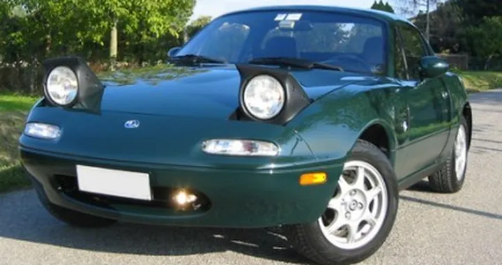 Mazda MX-5: la spiderina compie 20 anni