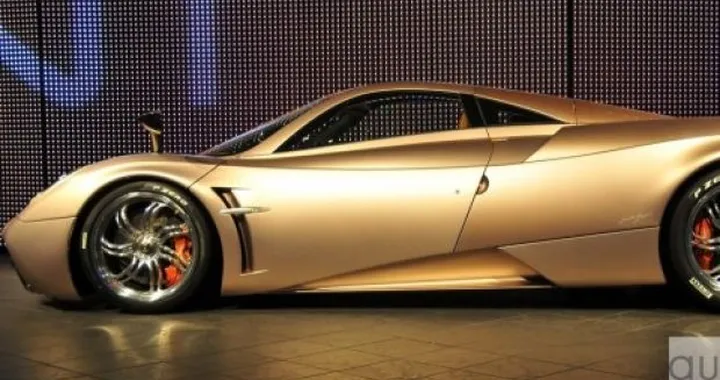 Pagani Huayra: prime immagini dal vivo