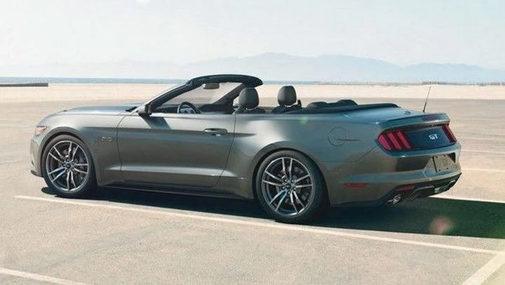 Ford Mustang 2015: video in pista con il Performance Pack