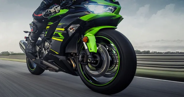 Kit TPMS per moto: monitoraggio avanzato a prezzo scontato su Amazon