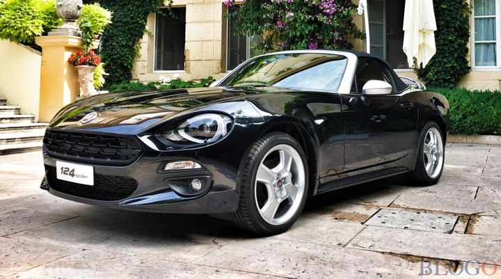 Fiat 124 Spider: primo contatto su strada Live
