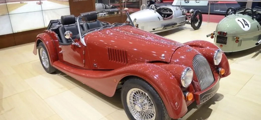 Morgan Plus 4: al salone di Ginevra arriva il Model Year 2014