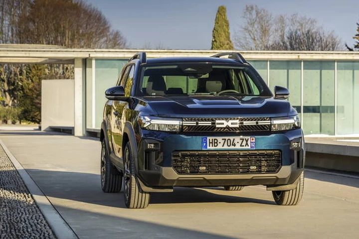 Dacia porta il 4x4 anche sull'ibrido GPL: la novità di Bigster
