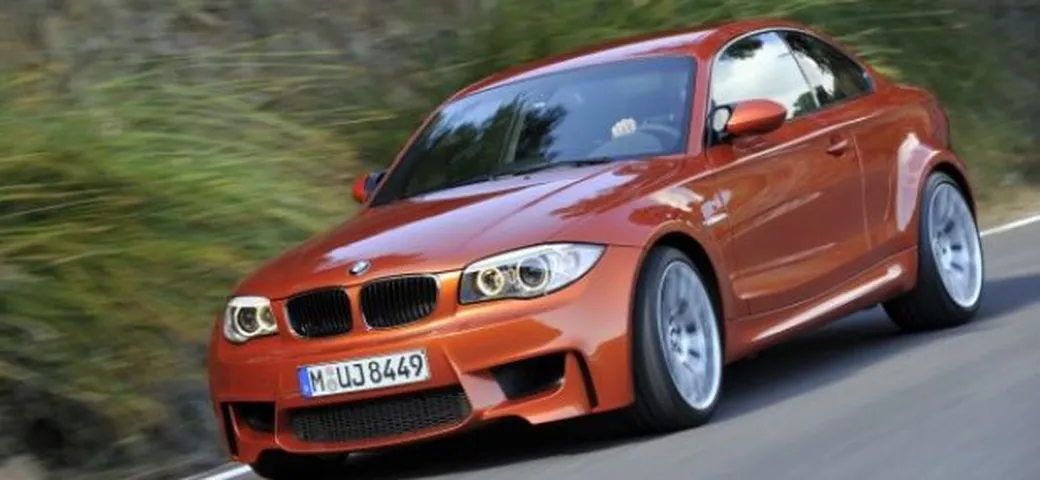 Bmw Serie 1M coupè: al Nurburgring veloce come la M5 V10