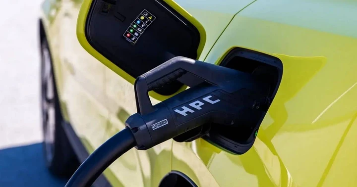 La Commissione Europea mette pressione all'Italia verso la mobilità elettrica