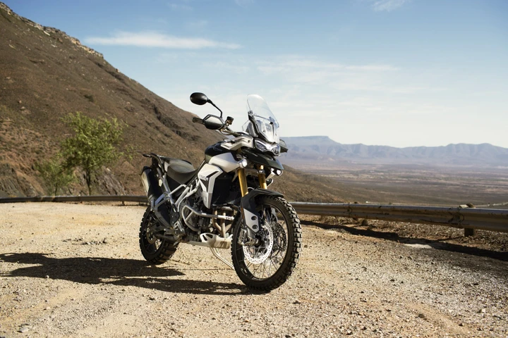 Triumph: svelata la nuova Tiger 900