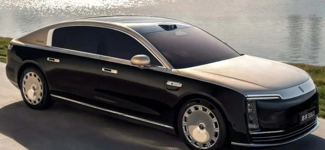 Maextro S800: la berlina elettrica di lusso firmata Huawei e JAC