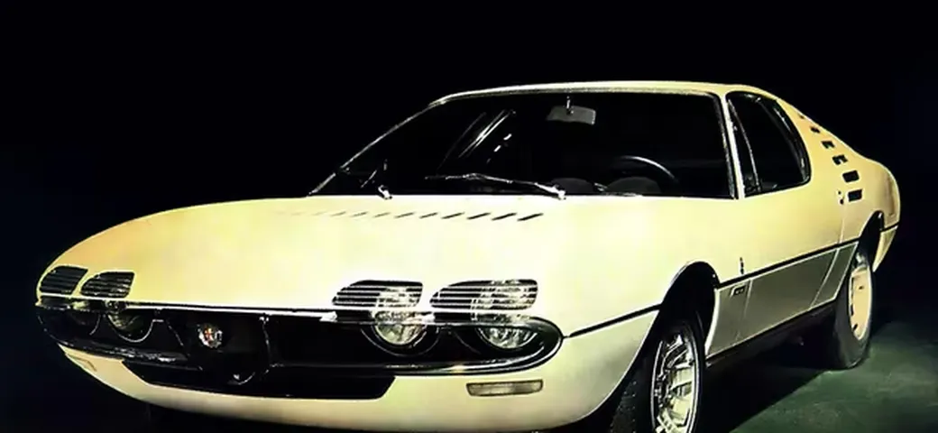 Un'Alfa diversa da tutte: debuttava 55 anni fa la mitica V8