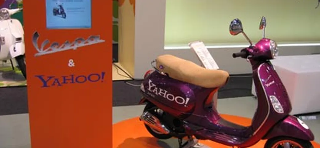 Salone Milano - Vespa Yahoo