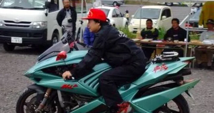 MV Agusta F4 Manga: distruzione di opera d'arte?