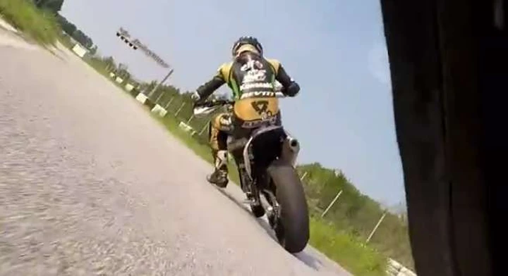 Supermotard, traversi da paura con Kenan Sofuoglu!