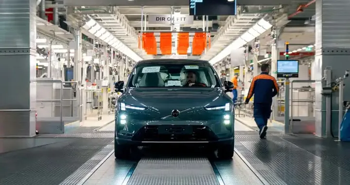 Volvo EX60, il SUV elettrico da 810 km sfida plug-in e diesel