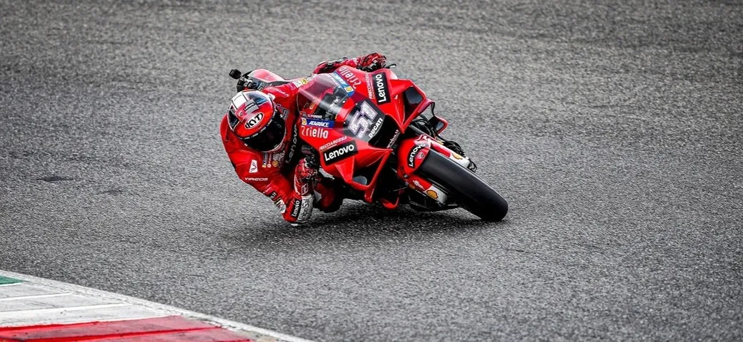 Michele Pirro a Valentino Rossi: 