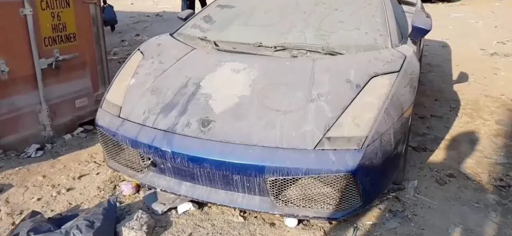 Supercar abbandonate a Dubai, meglio lasciarle perdere: tante le truffe