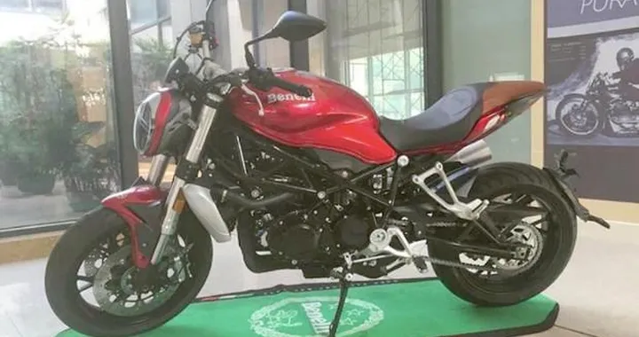 Benelli TNT 750: ecco com'è