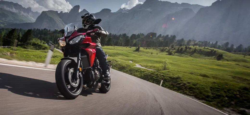 Yamaha Tracer 700: primo contatto