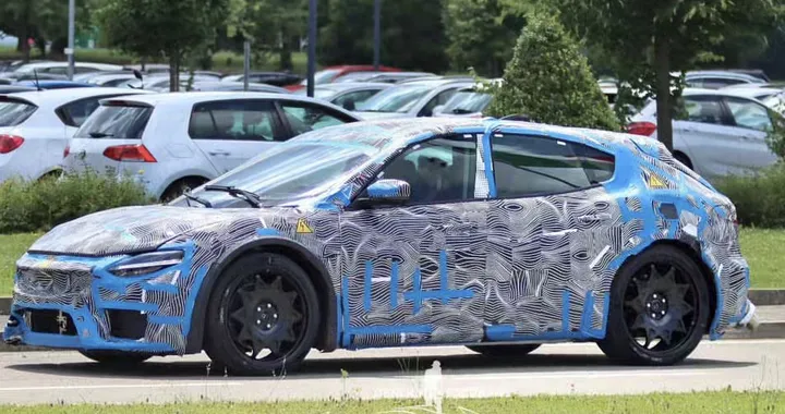Le supercar elettriche hanno un futuro? Ferrari rimanda il suo secondo modello
