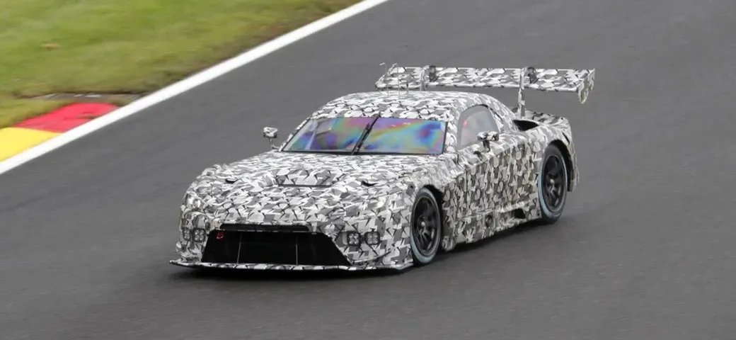 Toyota GR GT3, la supercar da 900 CV è pronta al debutto