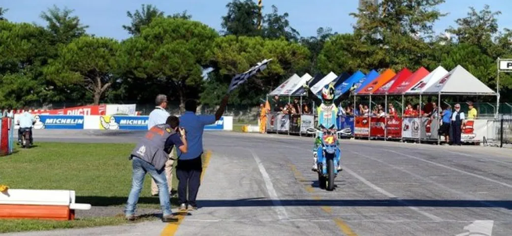Supermoto: Thomas Chareyre Campione 2014 [Video]