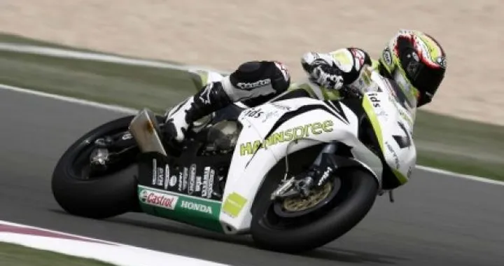 WSBK: Carlos Checa primo nelle libere davanti a Kagayama e Max Biaggi