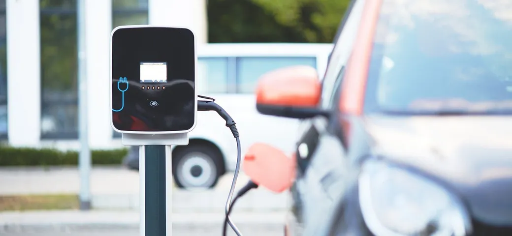 Auto elettriche: anche Verona dice stop alle colonnine gratuite