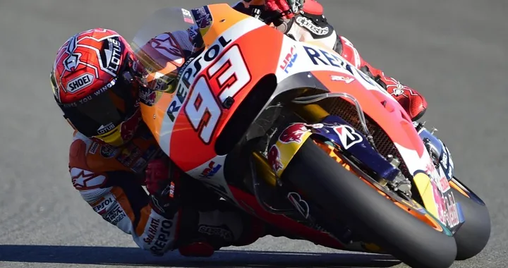 MotoGP Valencia 2015: Marquez 1° su Lorenzo. Rossi 5° [FOTO]