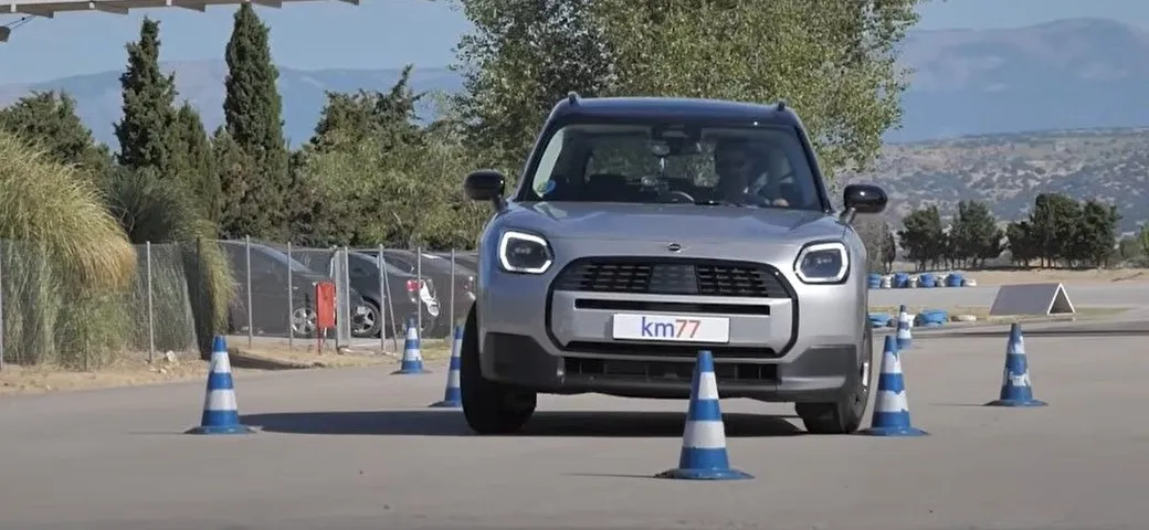 Mini Countryman, come si comporta nel test dell’alce