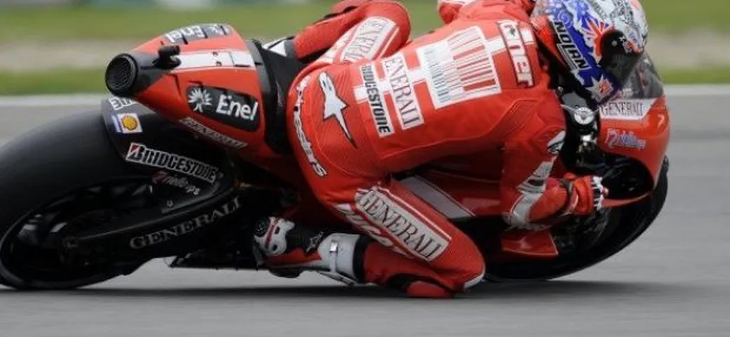 MotoGP: FP1 a Casey Stoner sul catino di Indianapolis, seguito da Jorge Lorenzo e Nicky Hayden