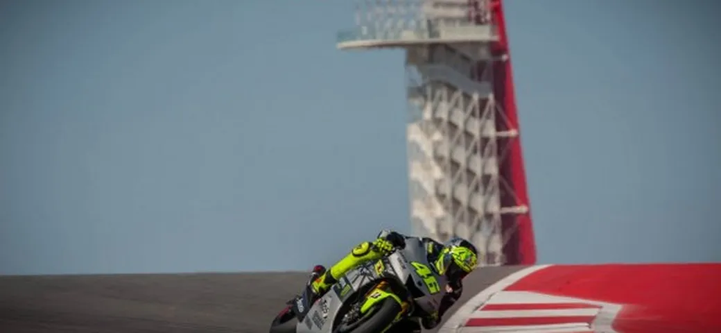 Yamaha chiude in anticipo il test di Austin, Rossi: 