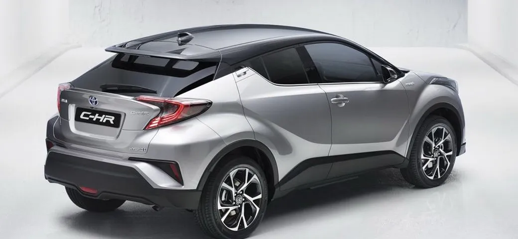 Toyota C-HR: prime foto ufficiali