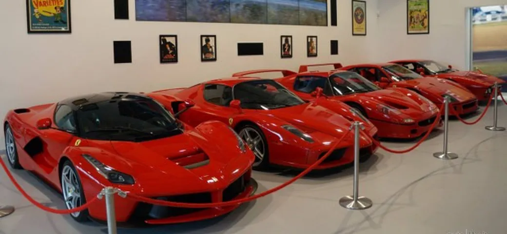 LaFerrari e tutte le sue antenate in vendita a Londra