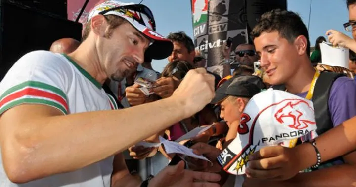 Max Biaggi e James Toseland alla 1a prova del CIV di Misano