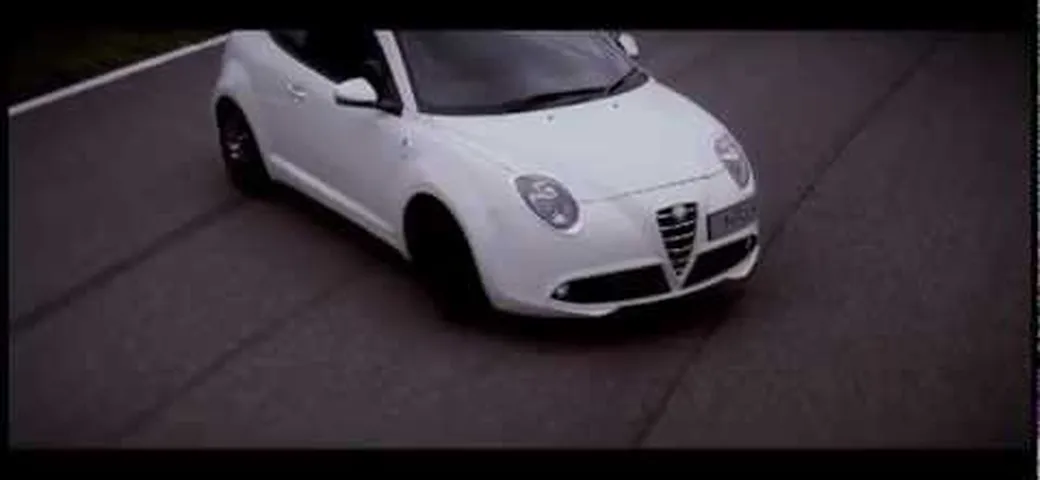 Alfa Romeo MiTo Quadrifoglio Verde Aquabatics Challenge Trailer