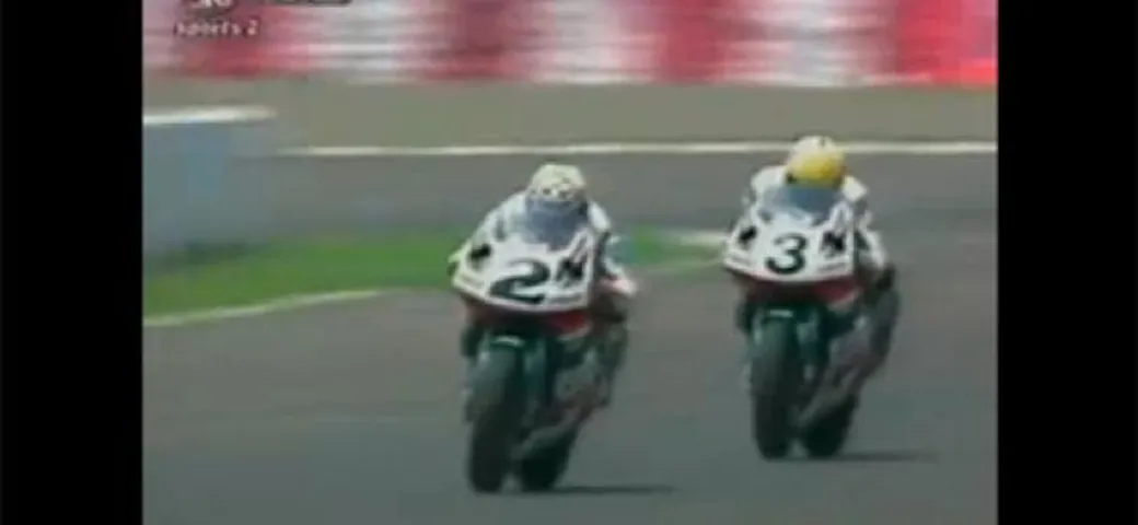 Amarcord SBK: John Kocinski VS Aaron Slight a Sentul nel 1997