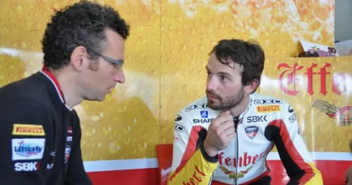 WSBK: Sylvain Guintoli sull'Aprilia RSV4 ufficiale a Jerez