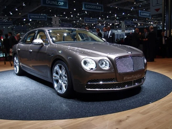 Bentley: potrebbe arrivare una nuova berlina coupé